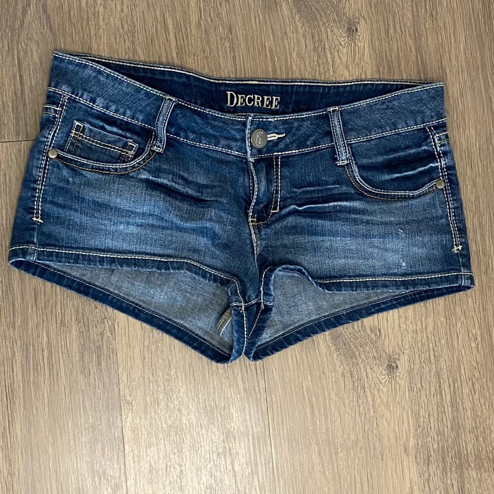 🦖 Decree Jean Short Shorts 3/$25